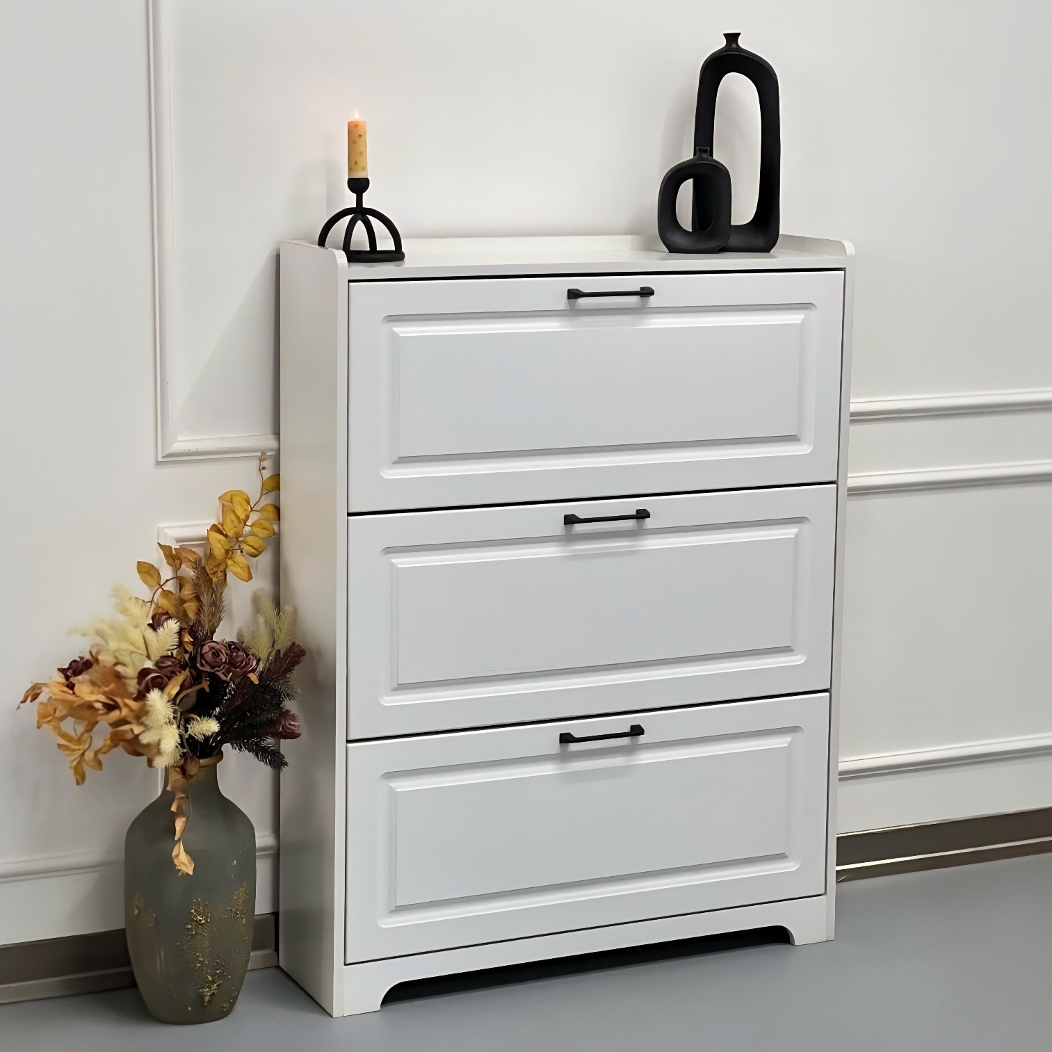 جاکفشی کم‌جا داشبوردی نئوکلاسیک